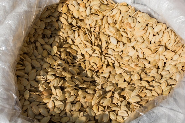 Jak wybrać płatki orkiszowe 500g do codziennego śniadania?