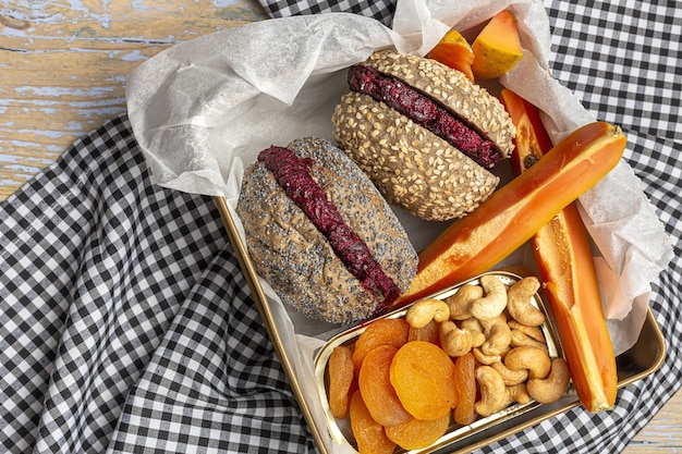 Jak wybrać zestaw prezentowy bez glutenu dla bliskiej osoby?