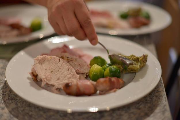 Jak stosować smalec gęsi na stawy w domowych kuracjach?